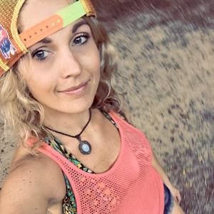 Meet your Posher, Alicia